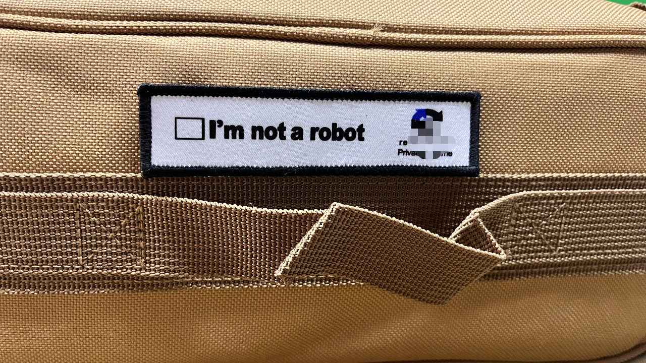 I'm Not A Robot Tactical Patch - огляд і ціна Urban Backpack Tactical